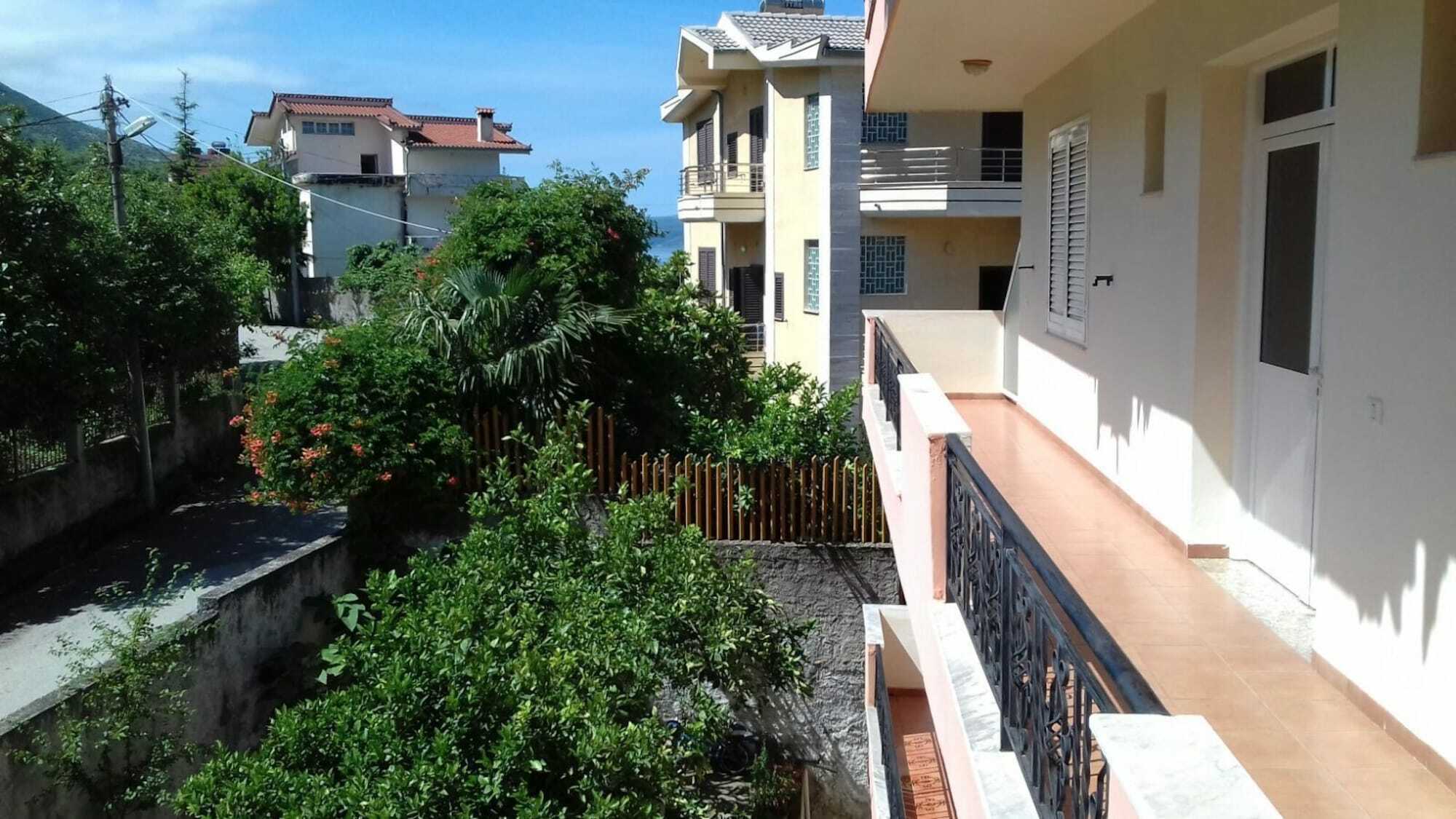 Vila Kristal Vlora Bagian luar foto